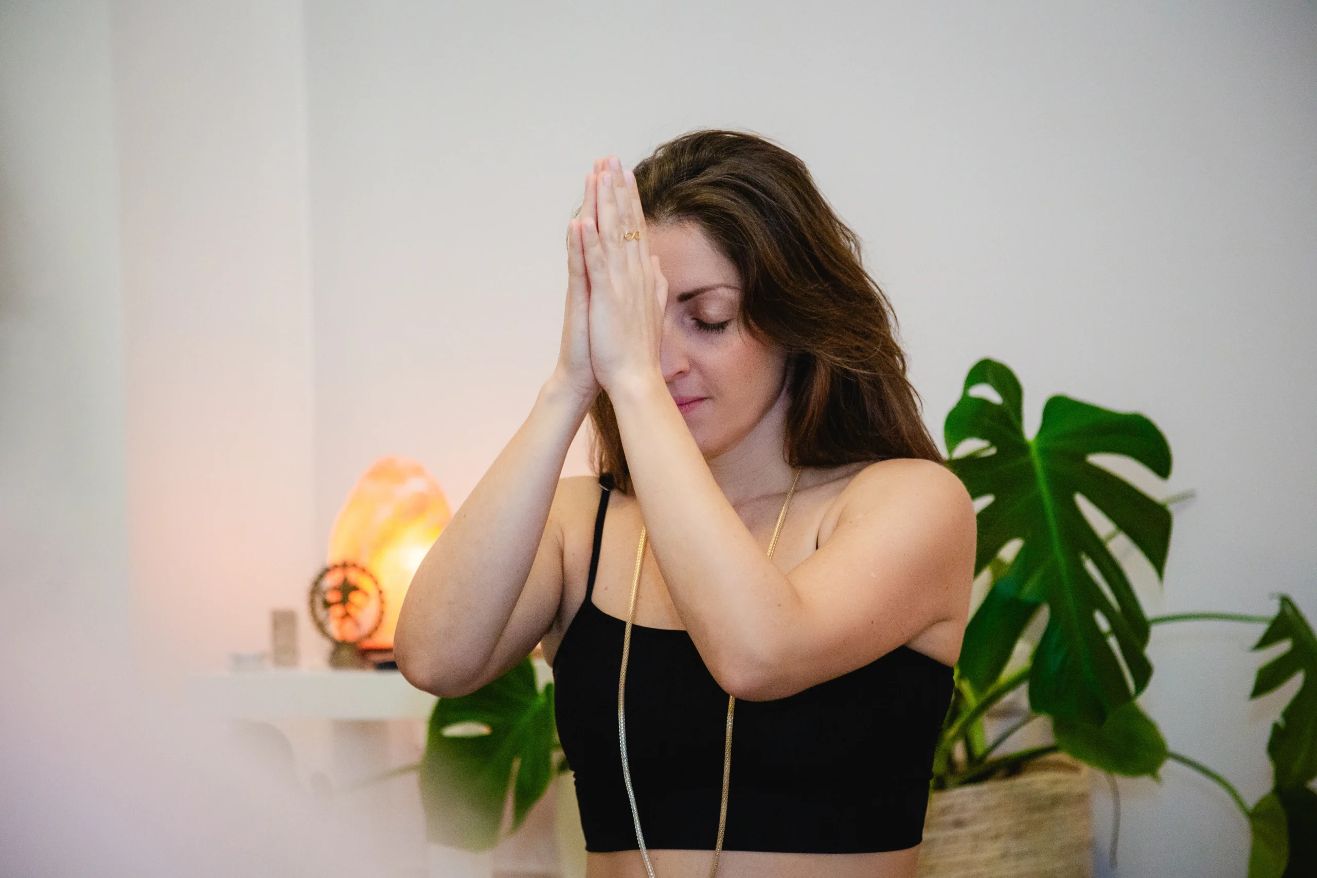 Pratica yoga online con Kamla Yoga